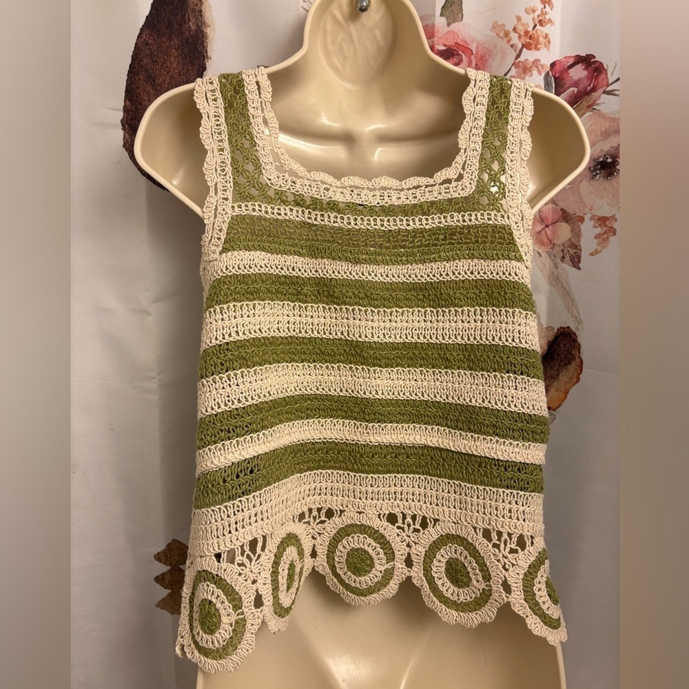 New small Green and Cream Crochet Tank Top - Picture 5 of 7